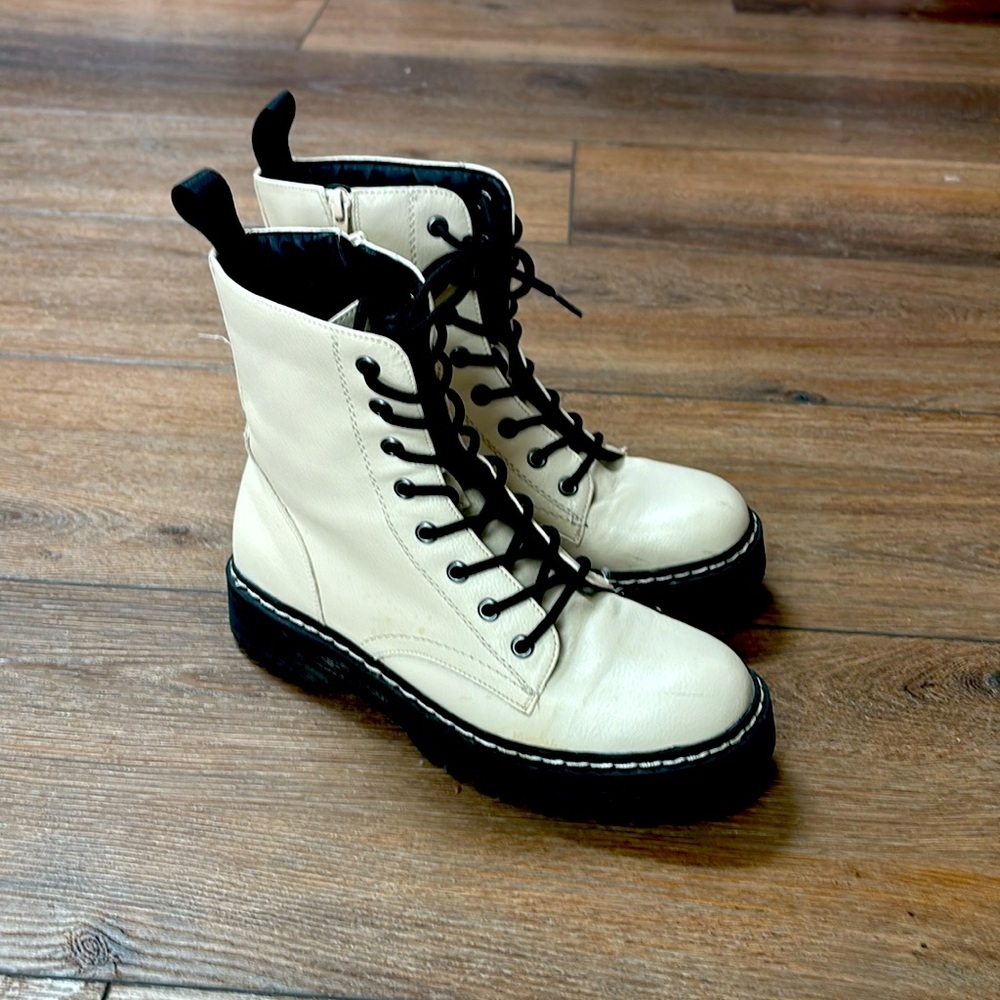 Sincerely Jules Boots - white and black, size 7.